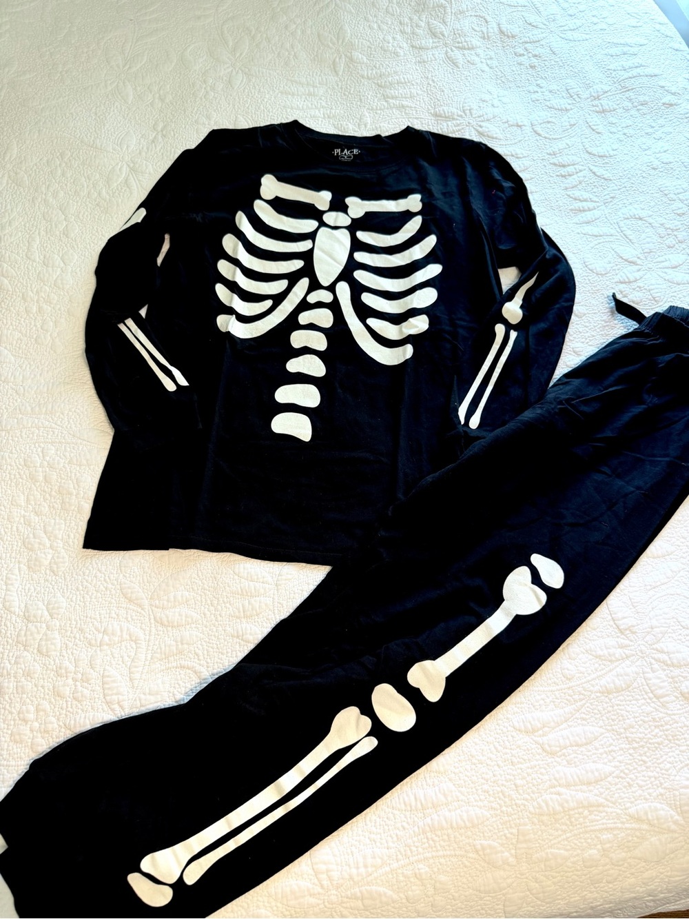 New Halloween skeleton pajamas glow in dark women’s small costume Jammie’s NWOT